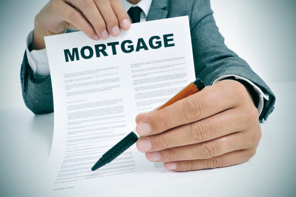 mortgage loan contract signing